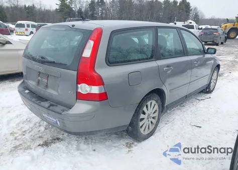 2005 Volvo V50 2.4I из США, поврежденный, VIN YV1MW390852066449